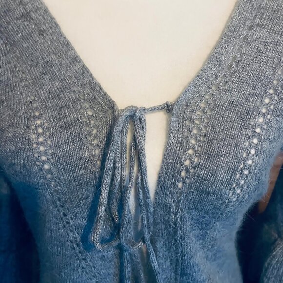 #90 POL Angora Furry Soft Ruffle Bell Sleeve Tie Front Tunic  NEW never worn - Picture 3 of 4